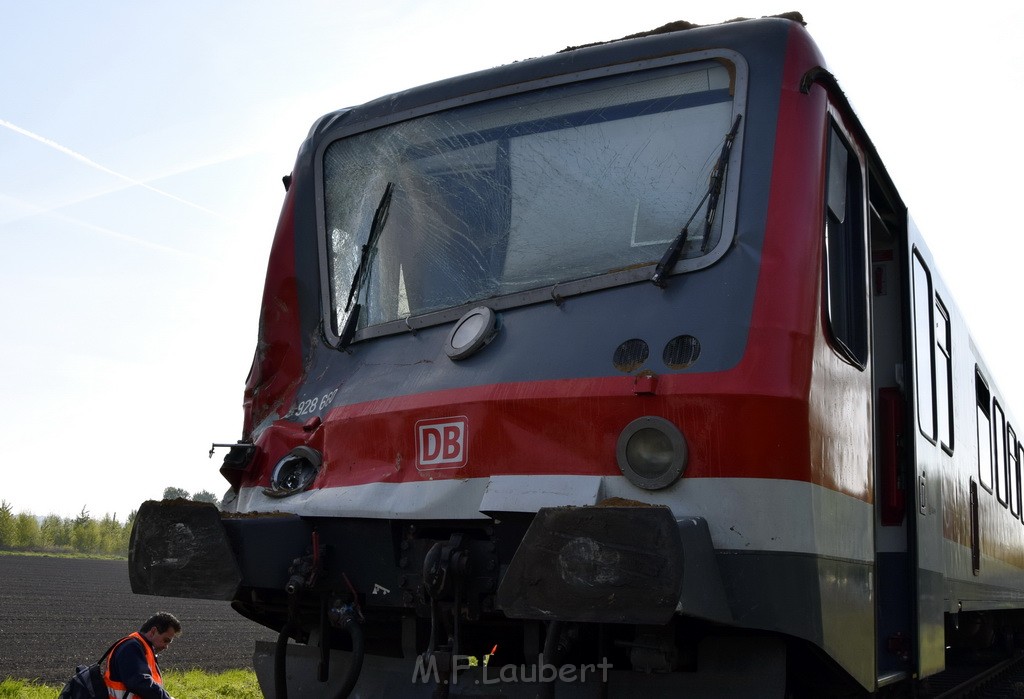 Schwerer VU LKW Zug Bergheim Kenten Koelnerstr P050.JPG - Miklos Laubert